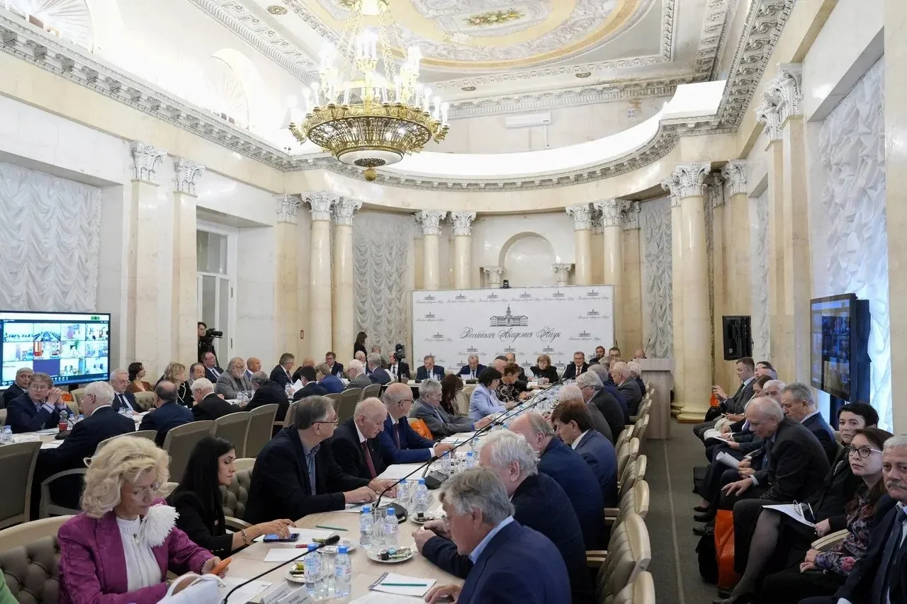 Россия: РАН и РАО обсудили исследования здоровья и образования детей